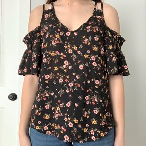 Loose shoulder cut-out flowery design blouse
